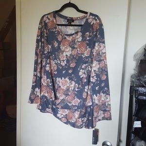 Alyx brand, Soft lightweight floral top, Size 1X